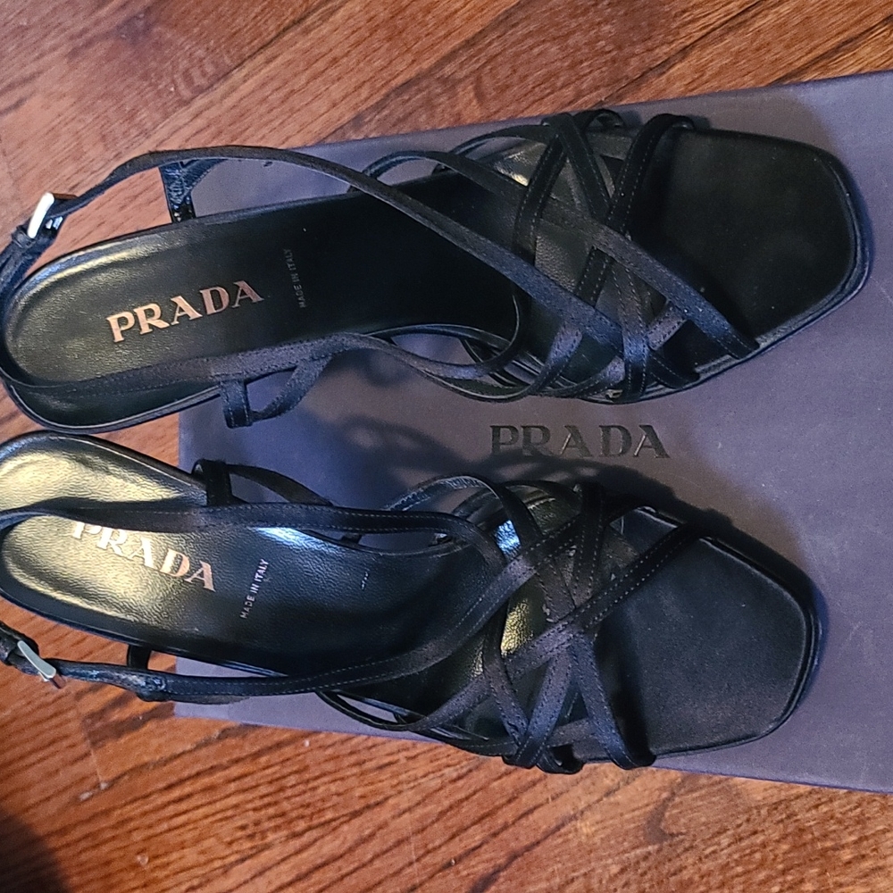 Prada Raso Nero shoes - Picture 3 of 10